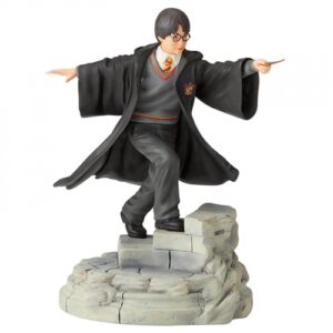Figurine résine Enesco Harry Potter : Harry jète un sort “Petrificus Totalus” [19cm]