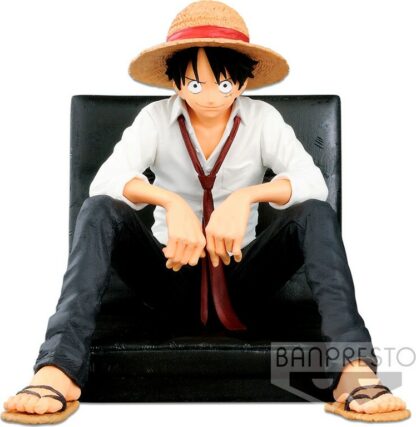 Figurine Banpresto One Piece Creator X Creator: Monkey D. Luffy en chemise cravate et assis sur un fauteuil [12cm]