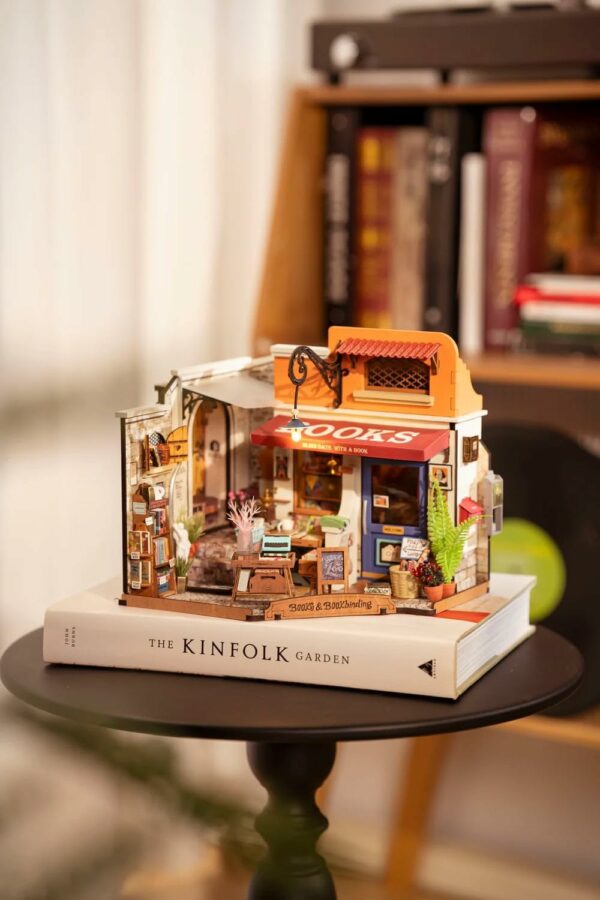 Kit "Book Nook" Librairie avec éclairage Led Intégrée [Kit à construire, 108 pièces] – Image 9