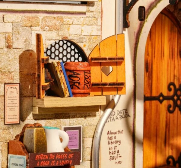 Kit "Book Nook" Librairie avec éclairage Led Intégrée [Kit à construire, 108 pièces] – Image 3