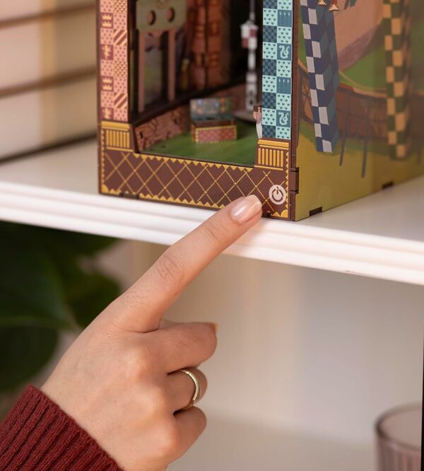 Kit "Book Nook" Harry Potter "Quidditch" avec éclairage Led Intégré – Image 3