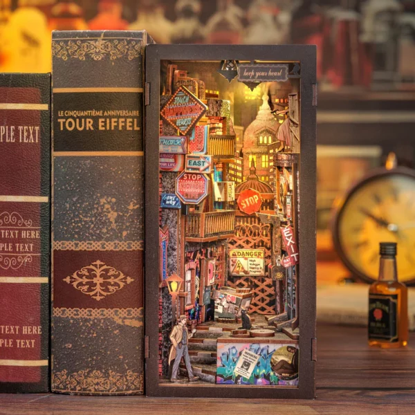 Kit "Book Nook" The Long Goodbye avec éclairage Led Intégrée