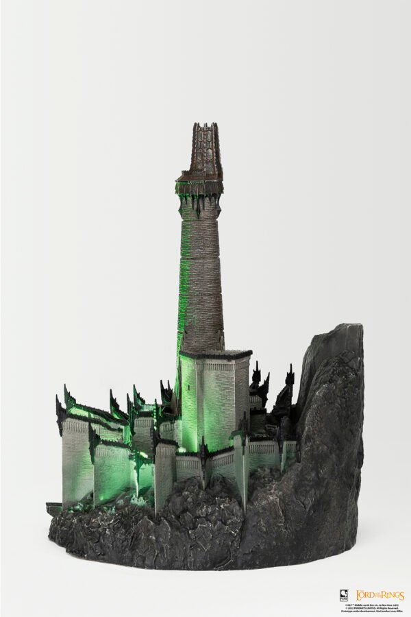 Buste en polyrésine Pure Arts Le Seigneur des Anneaux : The Witch King of Agmar avec LED [88 cm]